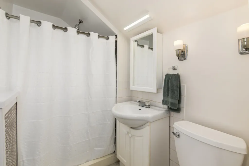 5035 North Menard Avenue Chicago IL 60630