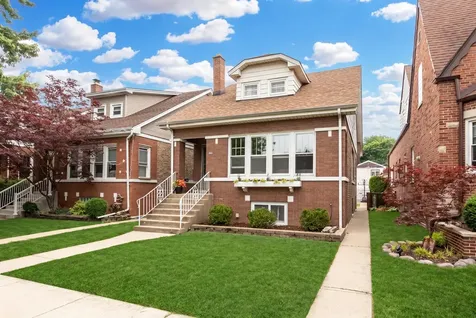 5035 North Menard Avenue Chicago IL 60630