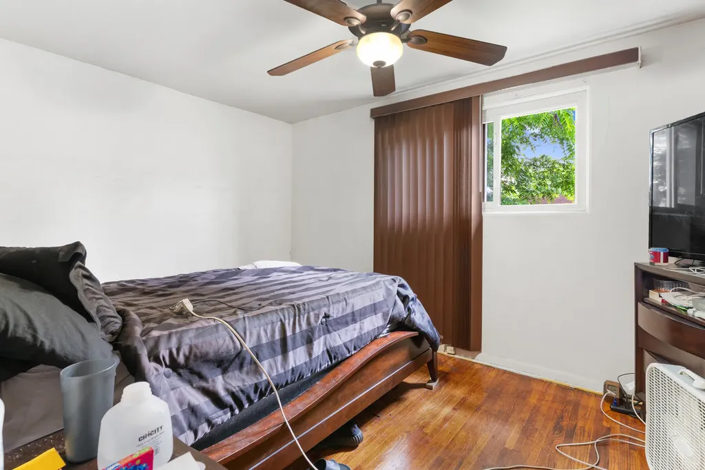 9042 South Ellis Avenue Chicago IL 60619