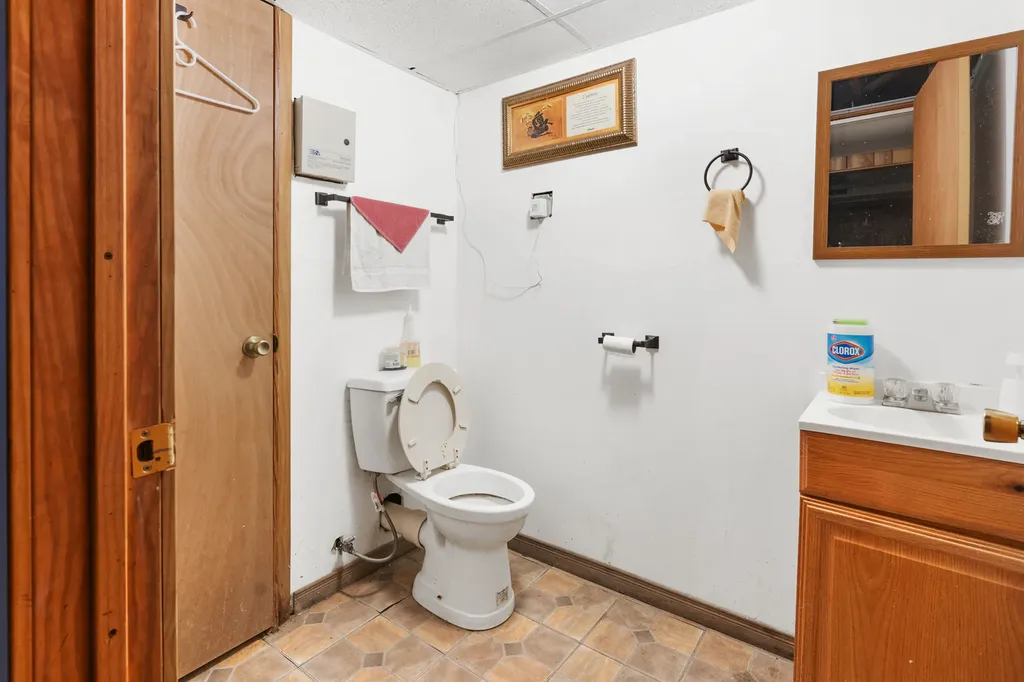 9042 South Ellis Avenue Chicago IL 60619