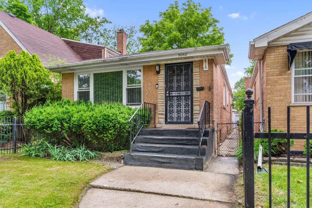 9042 South Ellis Avenue Chicago IL 60619
