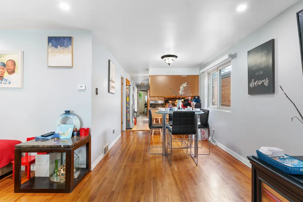9042 South Ellis Avenue Chicago IL 60619