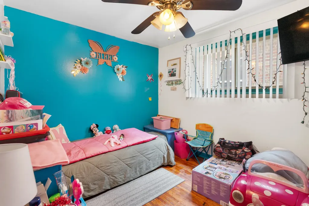 9042 South Ellis Avenue Chicago IL 60619