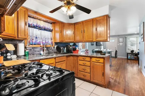 9042 South Ellis Avenue Chicago IL 60619