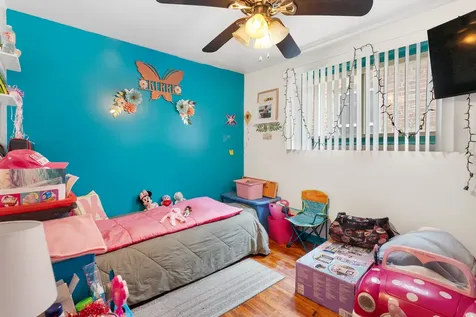 9042 South Ellis Avenue Chicago IL 60619