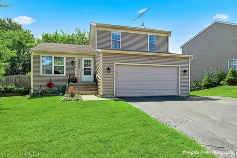 1995 North Nicole Lane Round Lake Beach IL 60073
