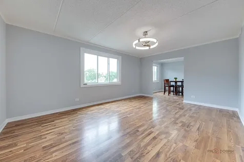 1551 Ashland Avenue Des Plaines IL 60016