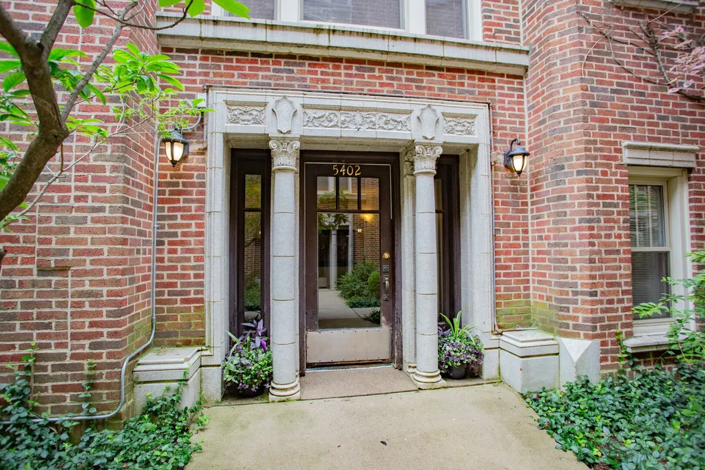 5402 North Kenmore Avenue Chicago IL 60640