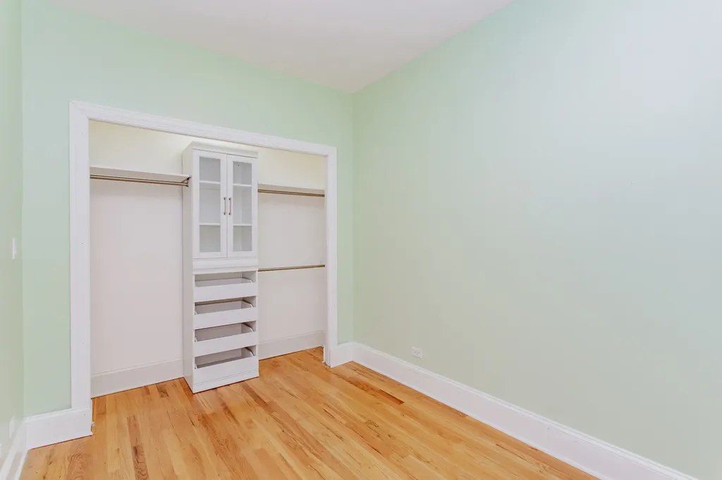 5402 North Kenmore Avenue Chicago IL 60640