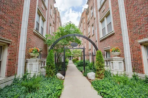 5402 North Kenmore Avenue Chicago IL 60640