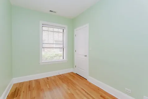 5402 North Kenmore Avenue Chicago IL 60640