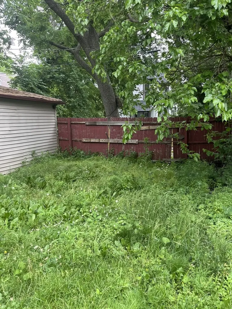7225 South Princeton Avenue Chicago IL 60621