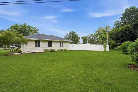 211 West Willow Street Fairbury IL 61739
