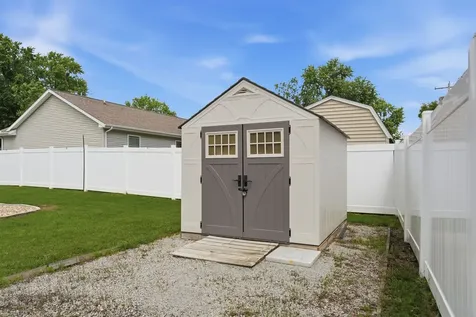 211 West Willow Street Fairbury IL 61739