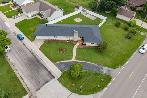 211 West Willow Street Fairbury IL 61739