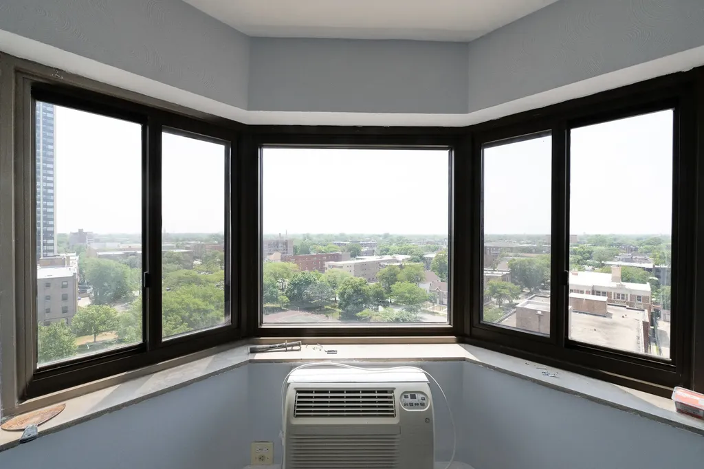 7337 South South Shore Drive Chicago IL 60649