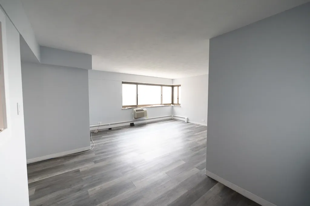 7337 South South Shore Drive Chicago IL 60649