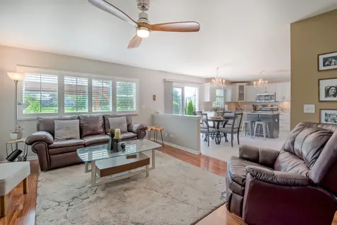 1337 Saddlebrook Road Bartlett IL 60103