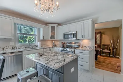 1337 Saddlebrook Road Bartlett IL 60103