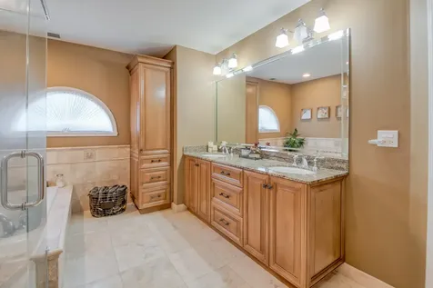 1337 Saddlebrook Road Bartlett IL 60103
