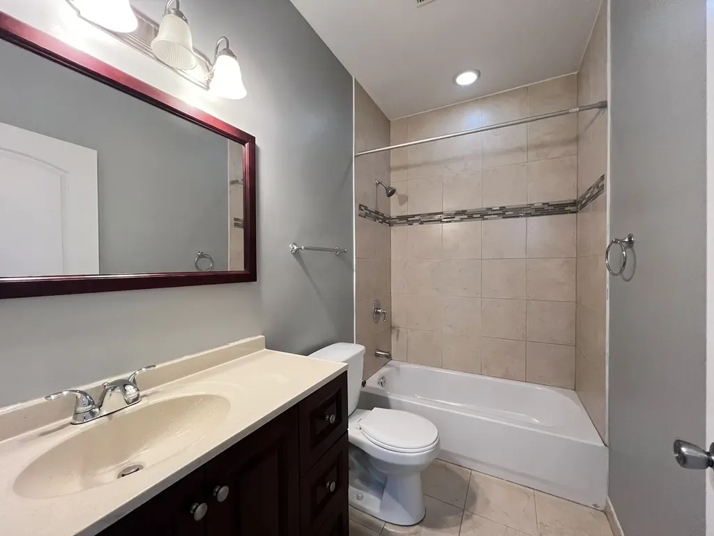 2426 West 32nd Place Chicago IL 60608