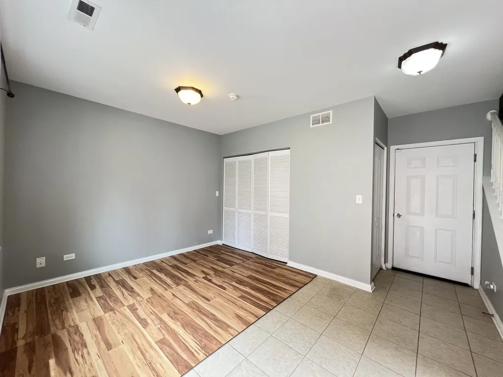 2426 West 32nd Place Chicago IL 60608