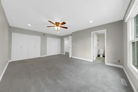 31 French Court Mundelein IL 60060