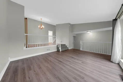 31 French Court Mundelein IL 60060