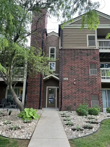 108 Glengarry Drive Bloomingdale IL 60108