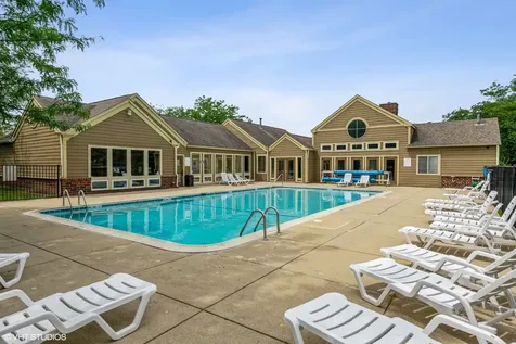108 Glengarry Drive Bloomingdale IL 60108