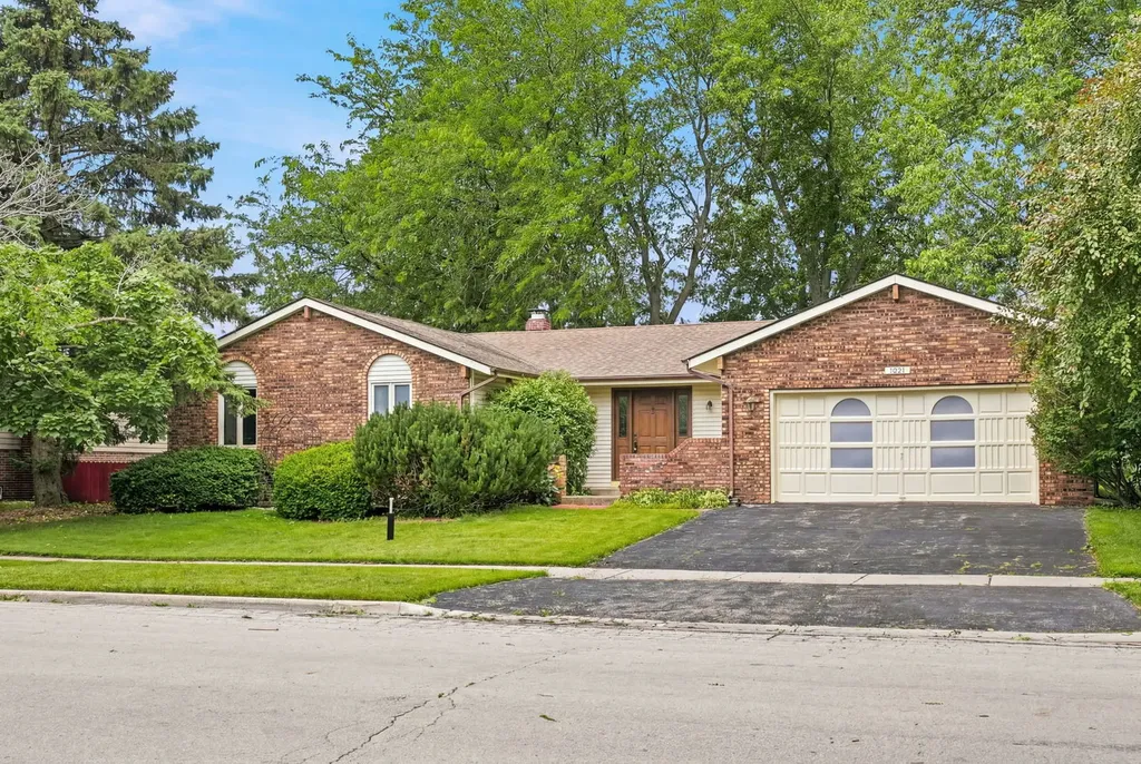 1621 Sleepy Hollow Lane Dekalb IL 60115