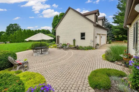 41W165 Dillonfield Drive Elburn IL 60119