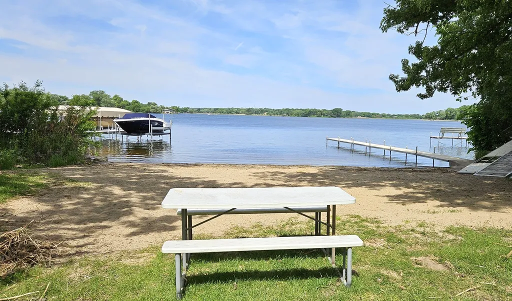 42509 North Lake Drive Antioch IL 60002