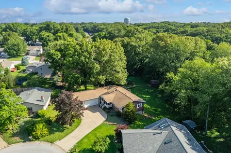 529 48TH Avenue East Moline IL 61244