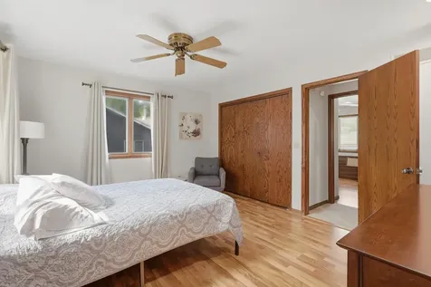 529 48TH Avenue East Moline IL 61244