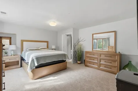 529 48TH Avenue East Moline IL 61244