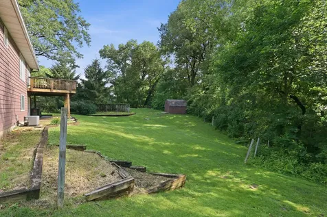 529 48TH Avenue East Moline IL 61244