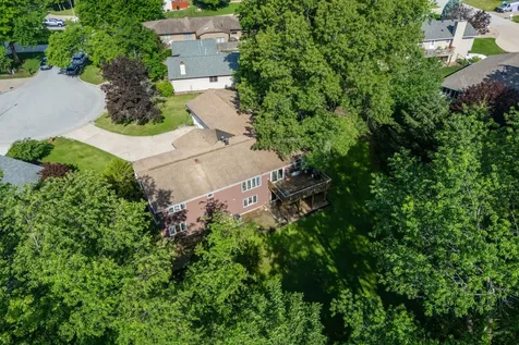 529 48TH Avenue East Moline IL 61244