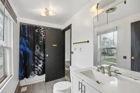 173 Williamsburg Road Country Club Hills IL 60478