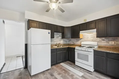 173 Williamsburg Road Country Club Hills IL 60478