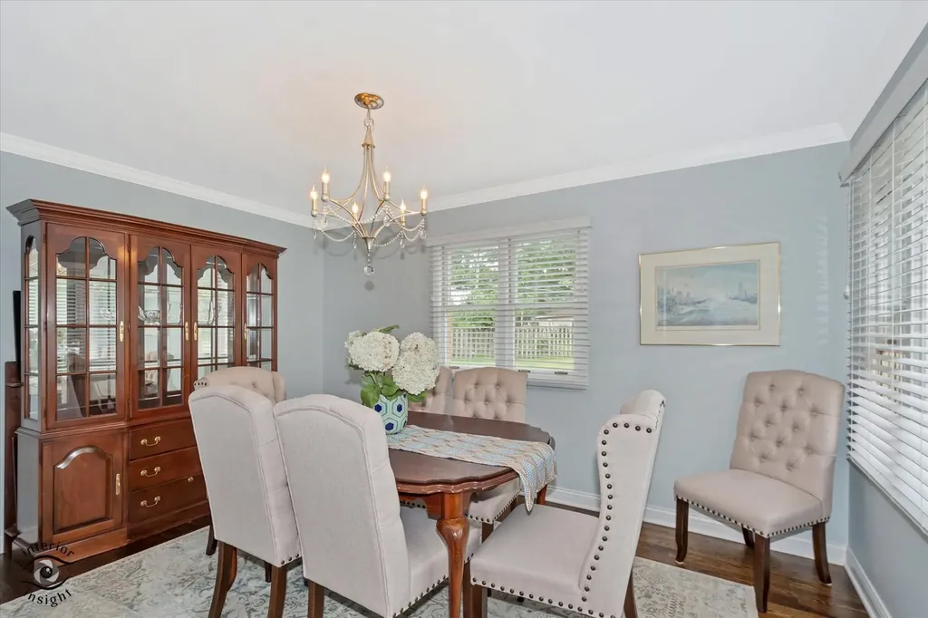 589 Inverness Road Lisle IL 60532