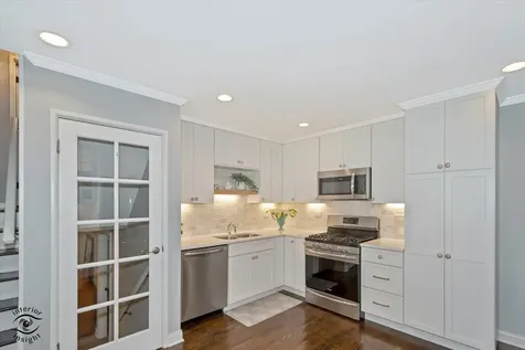 589 Inverness Road Lisle IL 60532