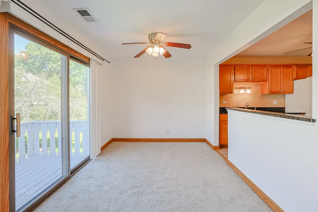 220 Oak Knoll Court Schaumburg IL 60193