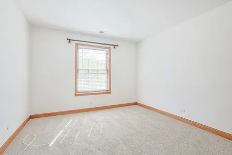 220 Oak Knoll Court Schaumburg IL 60193
