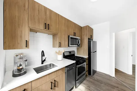 6230 North Kenmore Avenue Chicago IL 60660