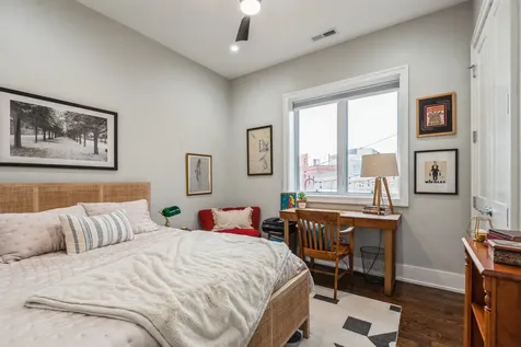 2918 North Lakewood Avenue Chicago IL 60657