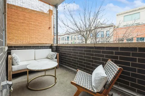 2918 North Lakewood Avenue Chicago IL 60657