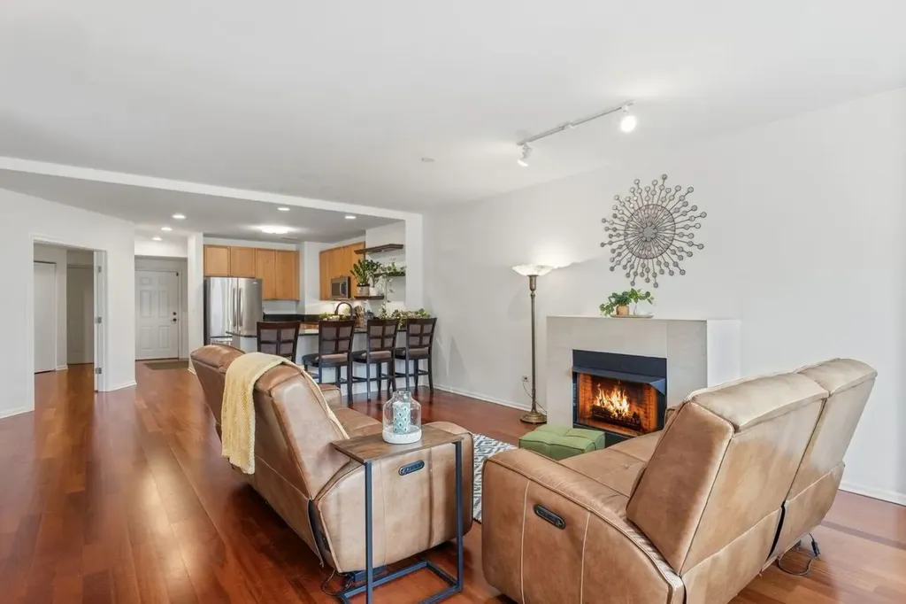 520 North Halsted Street Chicago IL 60642