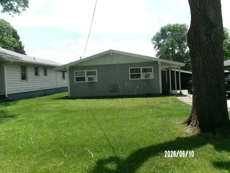 423 West Chestnut Street Hoopeston IL 60942