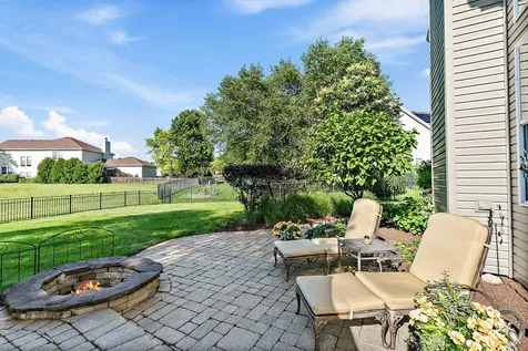 2700 Oak Drive West Dundee IL 60118